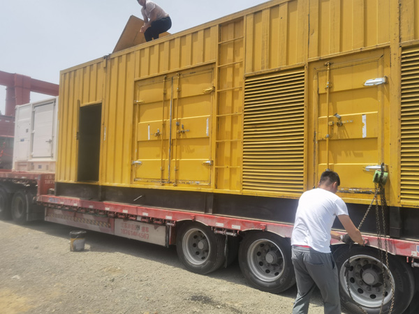 海晏除了负载情况和发动机维护，还有哪些因素会影响 200kw 柴油发电机的油耗？